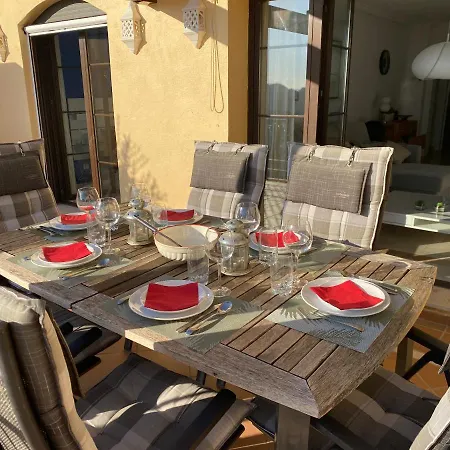 Huge Rooftop Solarium With View - 3 Apartamento *