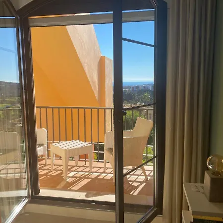 Huge Rooftop Solarium With View - 3 Apartment