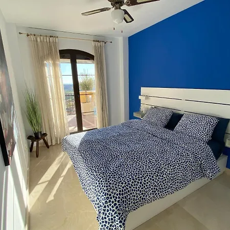 Huge Rooftop Solarium With View - 3 Apartment Benahavis